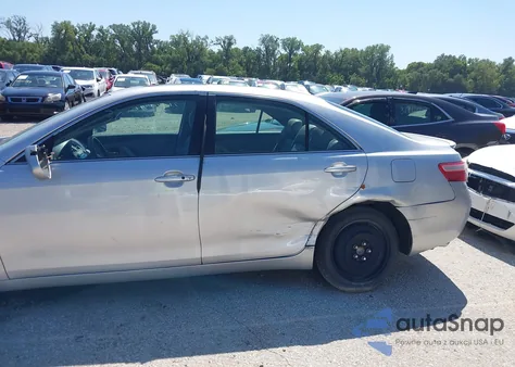 2007 Toyota Camry Xle V6 z USA, uszkodzony, nr VIN 4T1BK46K47U500034